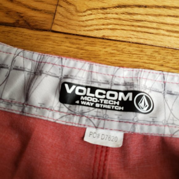 Volcom Mod-Tech Red Swim trunks - Picture 3 of 4
